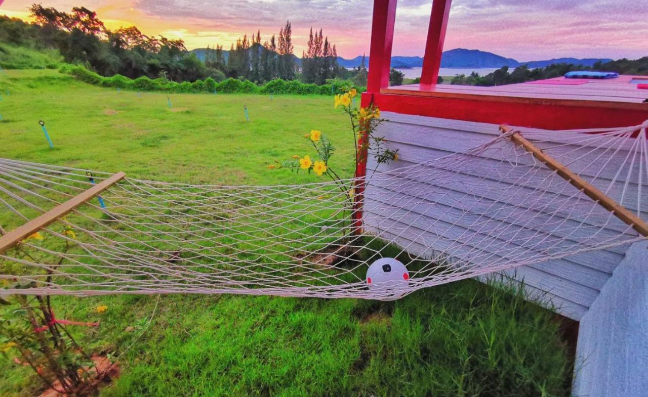 บ้านฟาร์มรักพูลวิลล่าวิวทะเลสาปแก่งกระจาน Ban Khao Dok Mai Dış mekan fotoğraf